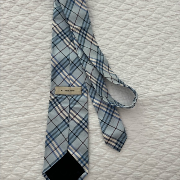 Vintage Burberry tie. Original tie. - Picture 2 of 3